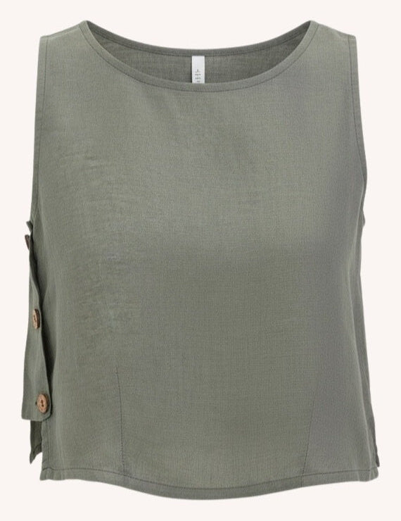 reistor_boxy_crop_top_dark_green_front_582ec87c-d446-4335-8c51-6aa591744a7c.jpg